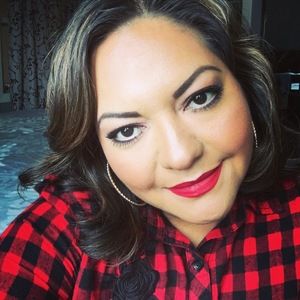 Meet your Posher, Evon